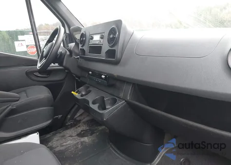 2021 Mercedes-Benz Sprinter 2500 High Roof I4 z USA, uszkodzony, nr VIN W1W40CHY1MT054347